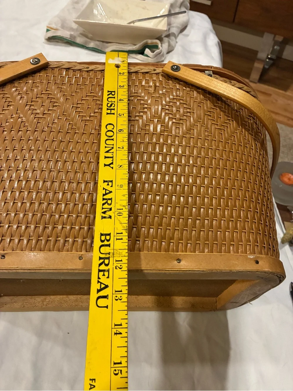 Red Man Wicker Woven Picnic Basket Insert Hinged Lid Large Swing Handles Woven